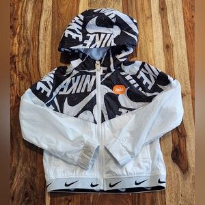 Nike White and Black Graphic Windbreaker